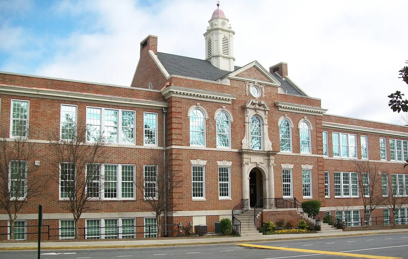 The main building of Druid Hills High School on Haygood Drive